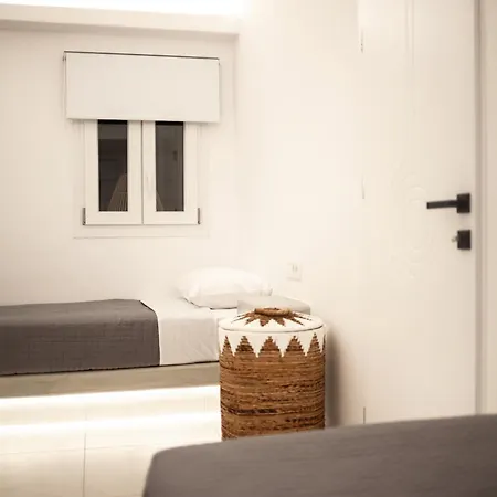 Izabela Santorini Εμπορειό