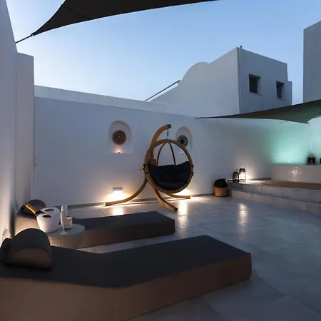 Izabela Santorini Hotel Emporio (Santorini)