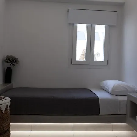 Izabela Santorini Hotel