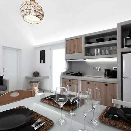 Ξενοδοχείο Izabela Santorini 5*