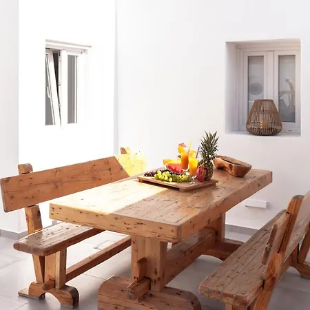 Izabela Santorini Hotel 5*