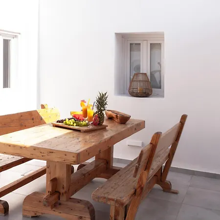 Ξενοδοχείο Izabela Santorini Εμπορειό